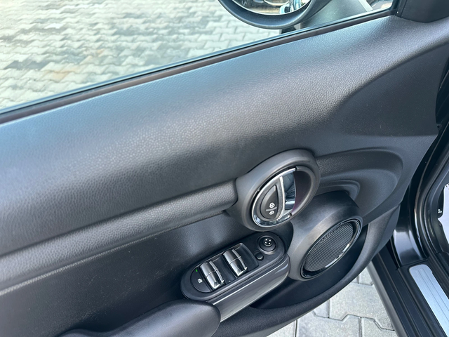 Mini Clubman 1.5D* FACELIFT* TOP* - автомобили, коли, обяви за нови и употребявани 11