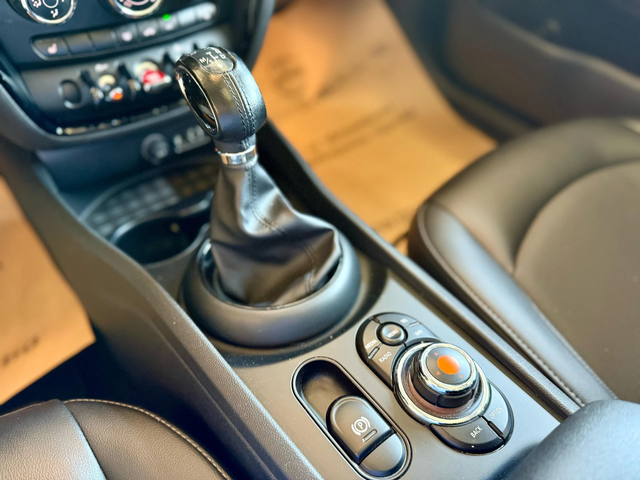 Mini Clubman ALL4* Turbo* Лизинг* Automatic - автомобили, коли, обяви за нови и употребявани 11