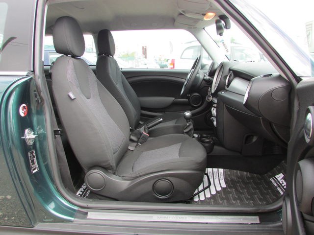 Mini Cooper 1.6D EURO4 - автомобили, коли, обяви за нови и употребявани 8