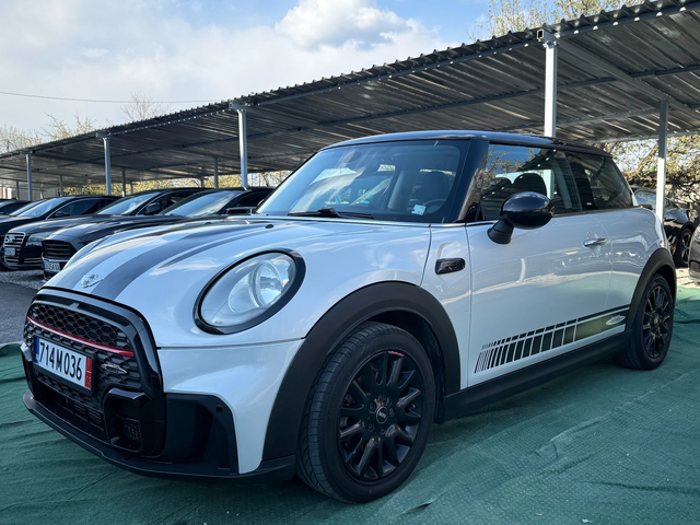 Mini Cooper 1.5 - автомобили, коли, обяви за нови и употребявани 0