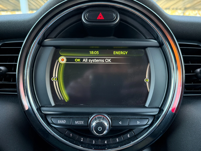 Mini Cooper 1.5 - автомобили, коли, обяви за нови и употребявани 15