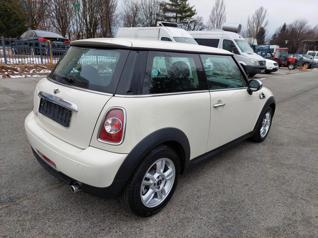 Mini Cooper 1, 6i 75ps 64000км!!! - автомобили, коли, обяви за нови и употребявани 4