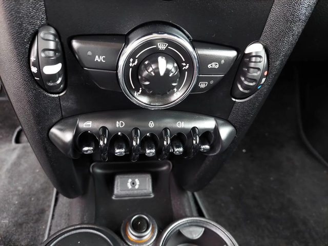 Mini Cooper 1, 6i 75ps 64000км!!! - автомобили, коли, обяви за нови и употребявани 9