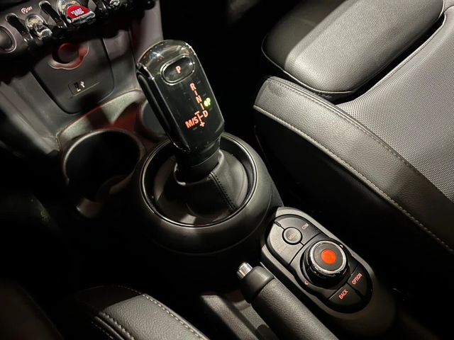 Mini Cooper FWD PANOROMIC ROOFС РЕГИСТРАЦИЯ И АВТОКРЕДИТ - автомобили, коли, обяви за нови и употребявани 9