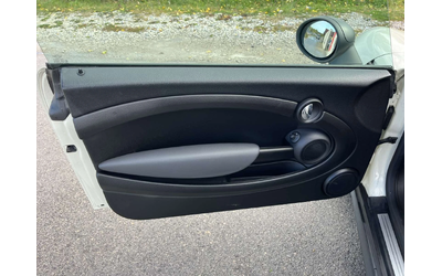 Mini Cooper 1.6I 6 СКОРОСТИ EURO 5A FACE КЛИМАТИК - автомобили, коли, обяви за нови и употребявани 6