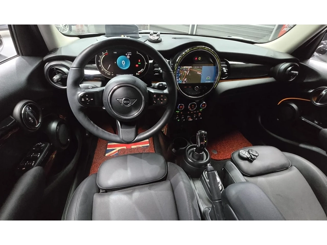 Mini Cooper HEAD-UP * LED * NAVI * КАМЕРА * KEYLESS * CARPLAY - автомобили, коли, обяви за нови и употребявани 8