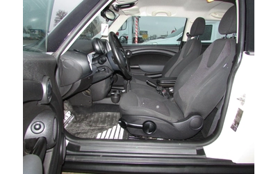 Mini Cooper 1.6D EURO5 - автомобили, коли, обяви за нови и употребявани 7