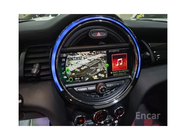 Mini Cooper High* ПОДГРЕВ* ПАНОРАМА* KAМЕРА* АСИСТЕНТИ СИГУРНО - автомобили, коли, обяви за нови и употребявани 8