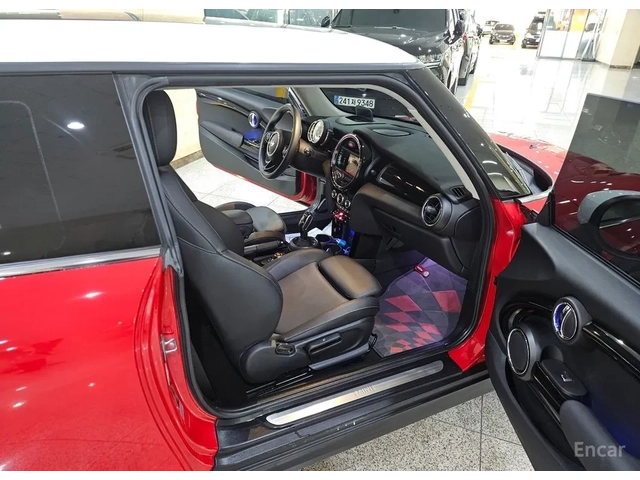 Mini Cooper High* ПОДГРЕВ* ПАНОРАМА* KAМЕРА* АСИСТЕНТИ СИГУРНО - автомобили, коли, обяви за нови и употребявани 5