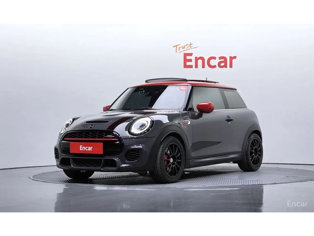 Mini Cooper s JCW* CARPLAY* СЕРВИЗНА ИСТОРИЯ - автомобили, коли, обяви за нови и употребявани 0