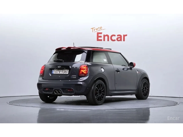 Mini Cooper s JCW* CARPLAY* СЕРВИЗНА ИСТОРИЯ - автомобили, коли, обяви за нови и употребявани 1