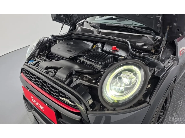 Mini Cooper s JCW* CARPLAY* СЕРВИЗНА ИСТОРИЯ - автомобили, коли, обяви за нови и употребявани 5