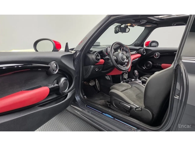 Mini Cooper s JCW* CARPLAY* СЕРВИЗНА ИСТОРИЯ - автомобили, коли, обяви за нови и употребявани 7