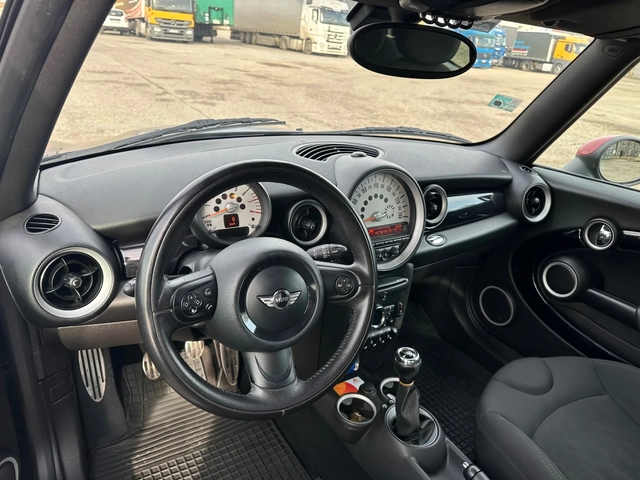 Mini Cooper s 1.6 Turbo/184 к.с - автомобили, коли, обяви за нови и употребявани 10