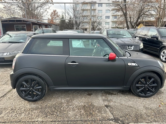 Mini Cooper s 1.6 Turbo/184 к.с - автомобили, коли, обяви за нови и употребявани 3