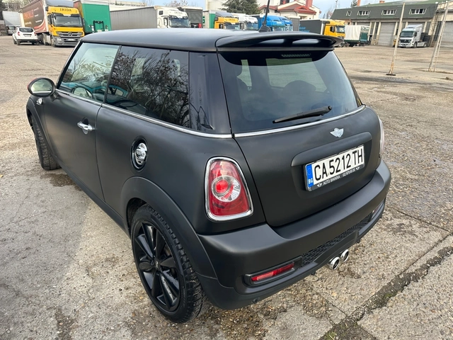Mini Cooper s 1.6 Turbo/184 к.с - автомобили, коли, обяви за нови и употребявани 6