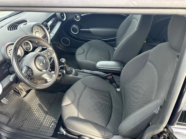 Mini Cooper s 1.6 Turbo/184 к.с - автомобили, коли, обяви за нови и употребявани 9