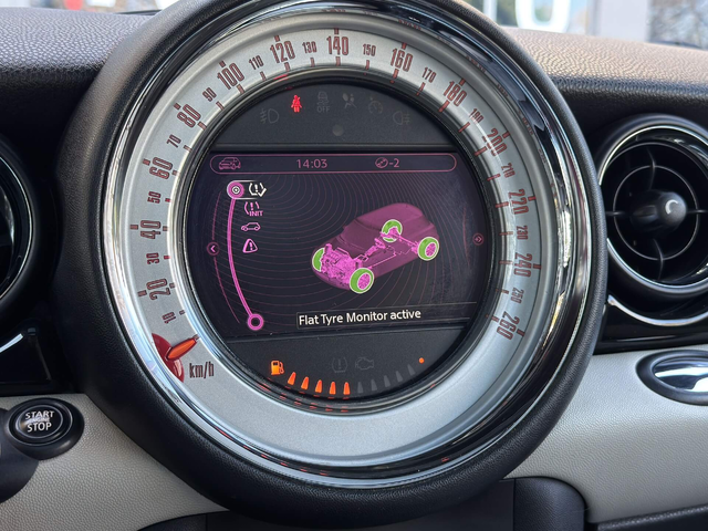 Mini Cooper SD/Navi/Панорама/Кожа/Подгрев/PDC/Xenon - автомобили, коли, обяви за нови и употребявани 9