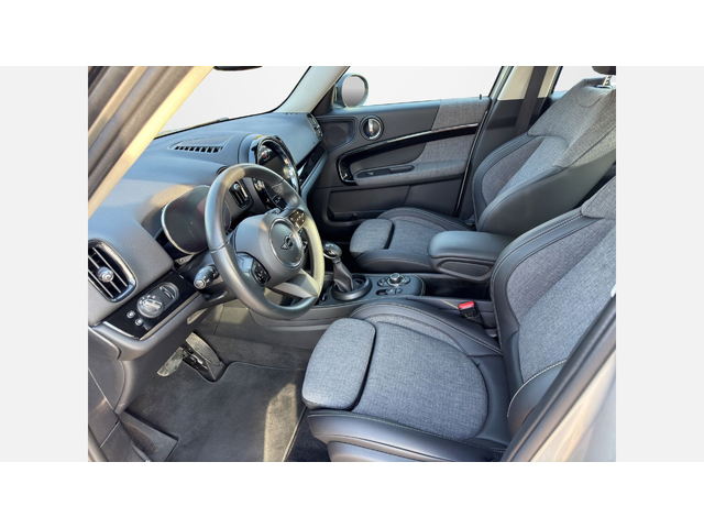 MINI Cooper SE ALL4 - автомобили, коли, обяви за нови и употребявани 5