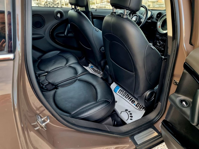 Mini Countryman 1.6D 4x4 Panorama, Navi, Koja - автомобили, коли, обяви за нови и употребявани 14