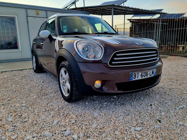 Mini Countryman 1.6D 4x4 Panorama, Navi, Koja - автомобили, коли, обяви за нови и употребявани 3