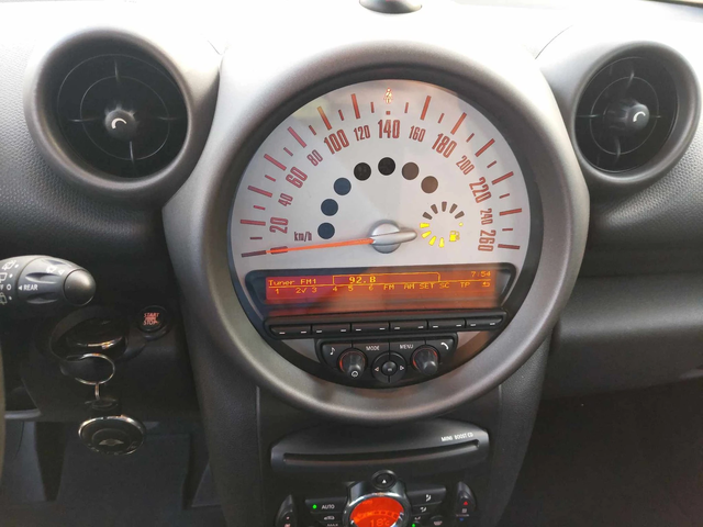 Mini Countryman 2,0d 112ps AUTOMATIC - автомобили, коли, обяви за нови и употребявани 9