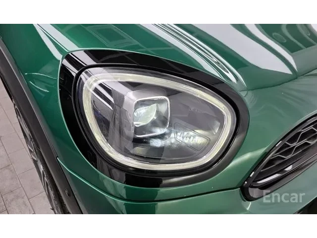 Mini Countryman Countryman S* 4x4* Pano* HeadUp* Memory* Подгрев - автомобили, коли, обяви за нови и употребявани 2