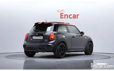 mini-john-cooper-works - 1