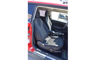 Mini One 1.6i* Сервизна история* ПОДГРЕВИ* 6скорости* - автомобили, коли, обяви за нови и употребявани 11