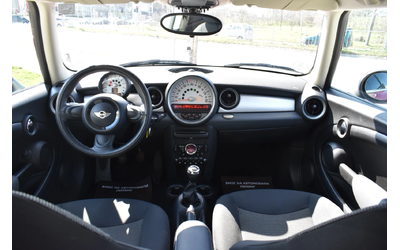 Mini One 1.6i* Сервизна история* ПОДГРЕВИ* 6скорости* - автомобили, коли, обяви за нови и употребявани 9