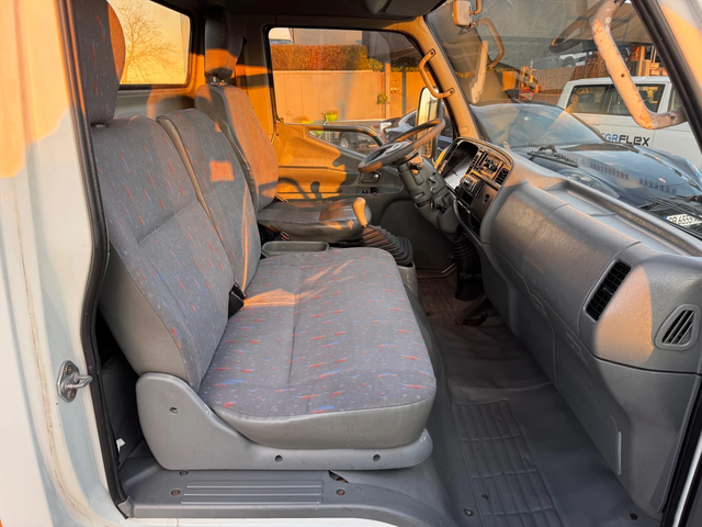 Mitsubishi Canter 2.8TDI до 3.5т. 4.27м. - автомобили, коли, обяви за нови и употребявани 11