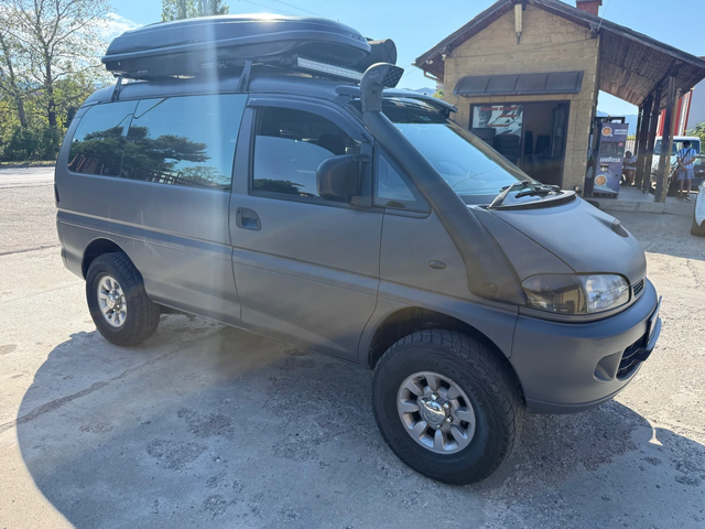 Mitsubishi Delica 2.8 tdi 4X4 уникат - автомобили, коли, обяви за нови и употребявани 1