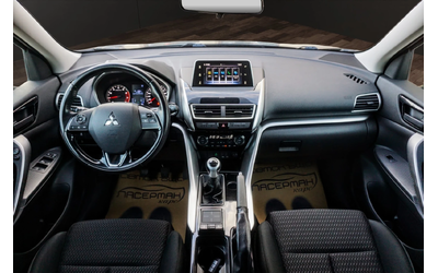 Mitsubishi Eclipse Cross 1.5T INTENSE - автомобили, коли, обяви за нови и употребявани 8