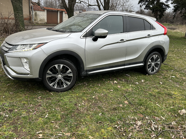 Mitsubishi Eclipse Cross 4x4 - автомобили, коли, обяви за нови и употребявани 0