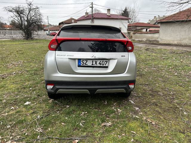Mitsubishi Eclipse Cross 4x4 - автомобили, коли, обяви за нови и употребявани 5