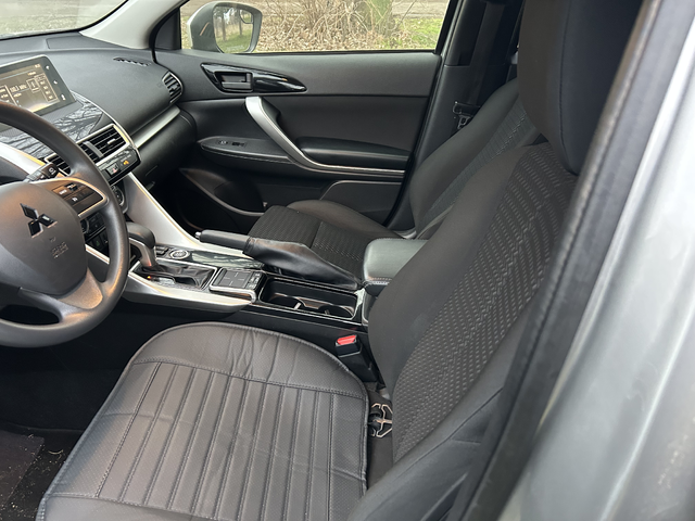 Mitsubishi Eclipse Cross 4x4 - автомобили, коли, обяви за нови и употребявани 8