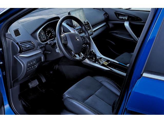 Mitsubishi Eclipse Cross Plug-In 4x4 | 360 Камера | ЛИЗИНГ - автомобили, коли, обяви за нови и употребявани 6