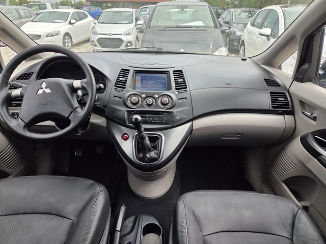 Mitsubishi Grandis 2.0tdi* Italy* - автомобили, коли, обяви за нови и употребявани 14