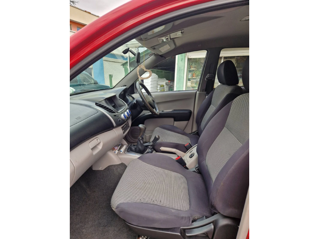 Mitsubishi L200 2.5 136 к.с.десен волан - автомобили, коли, обяви за нови и употребявани 11