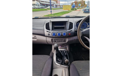 Mitsubishi L200 2.5 136 к.с.десен волан - автомобили, коли, обяви за нови и употребявани 6