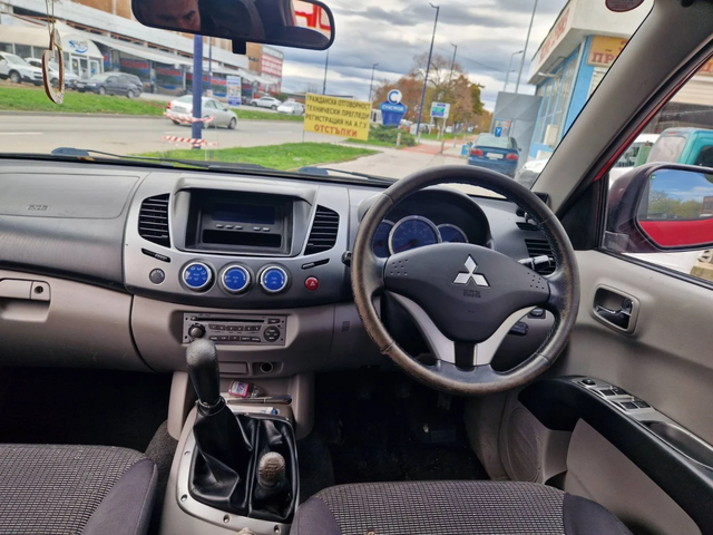 Mitsubishi L200 2.5 136 к.с.десен волан - автомобили, коли, обяви за нови и употребявани 7