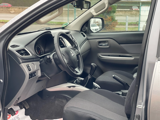 Mitsubishi L200 2.4Di-D 4x4 - автомобили, коли, обяви за нови и употребявани 12