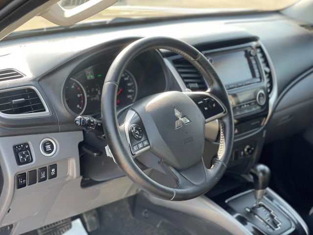 Mitsubishi L200 2.4Di-D Instyle 4x4 * 80 Jahre* - автомобили, коли, обяви за нови и употребявани 13