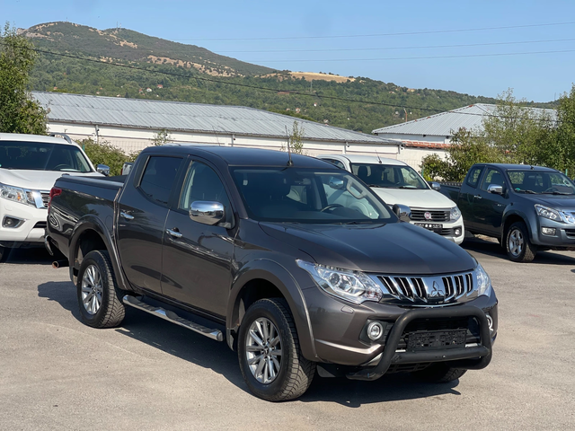 Mitsubishi L200 2.4Di-D Instyle 4x4 * 80 Jahre* - автомобили, коли, обяви за нови и употребявани 6