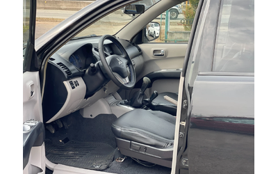 Mitsubishi L200 2.5Di-D 4x4 Instyle - автомобили, коли, обяви за нови и употребявани 13