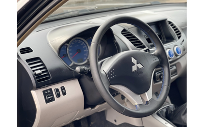 Mitsubishi L200 2.5Di-D 4x4 Instyle - автомобили, коли, обяви за нови и употребявани 14