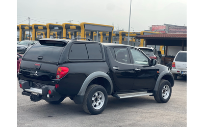 Mitsubishi L200 2.5Di-D 4x4 Instyle - автомобили, коли, обяви за нови и употребявани 6