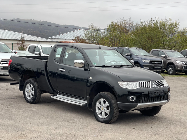 Mitsubishi L200 2.5Di-D 4x4 Facelift - автомобили, коли, обяви за нови и употребявани 6