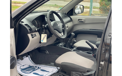 Mitsubishi L200 2.5Di-D 4x4 Facelift - автомобили, коли, обяви за нови и употребявани 9