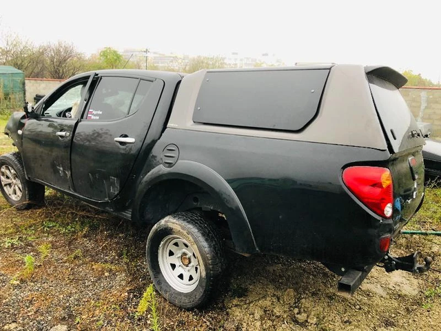 Mitsubishi L200 2.5Di-D 178к.с.на части - автомобили, коли, обяви за нови и употребявани 4